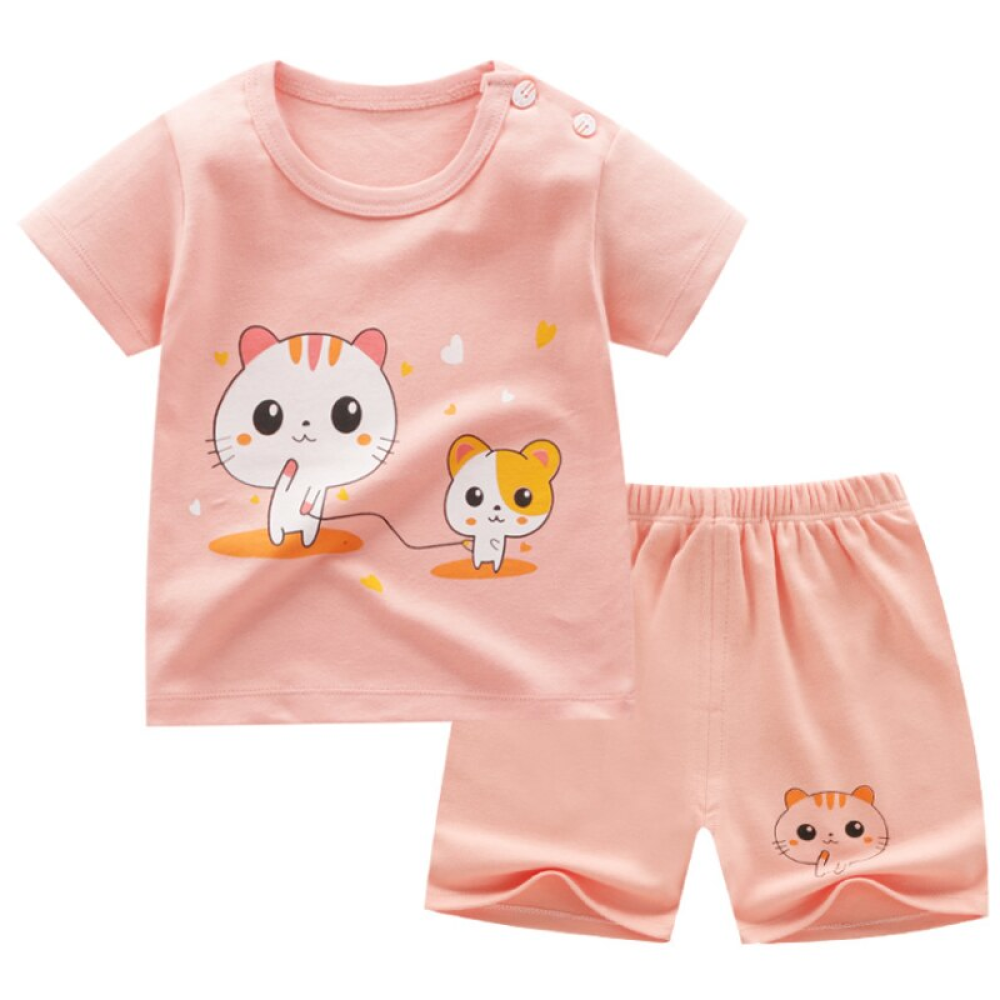 Fashionabel sommarpyjamas för flickor med rosa t-shirt och shorts med kattmönster
