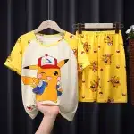 Sommarpyjamas för barn Pikachu blinkande bomull mode på ett bälte i ett hus